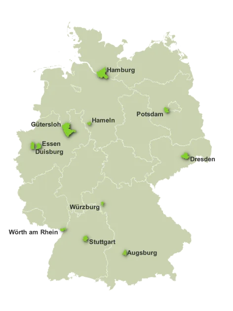 Deutschlandkarte mit den Praxispartnern Hamburg, Gütersloh, Hameln, Essen, Duisburg, Potsdam, Dresden, Würzburg, Wörth am Rhein, Stuttgart und Augsburg
